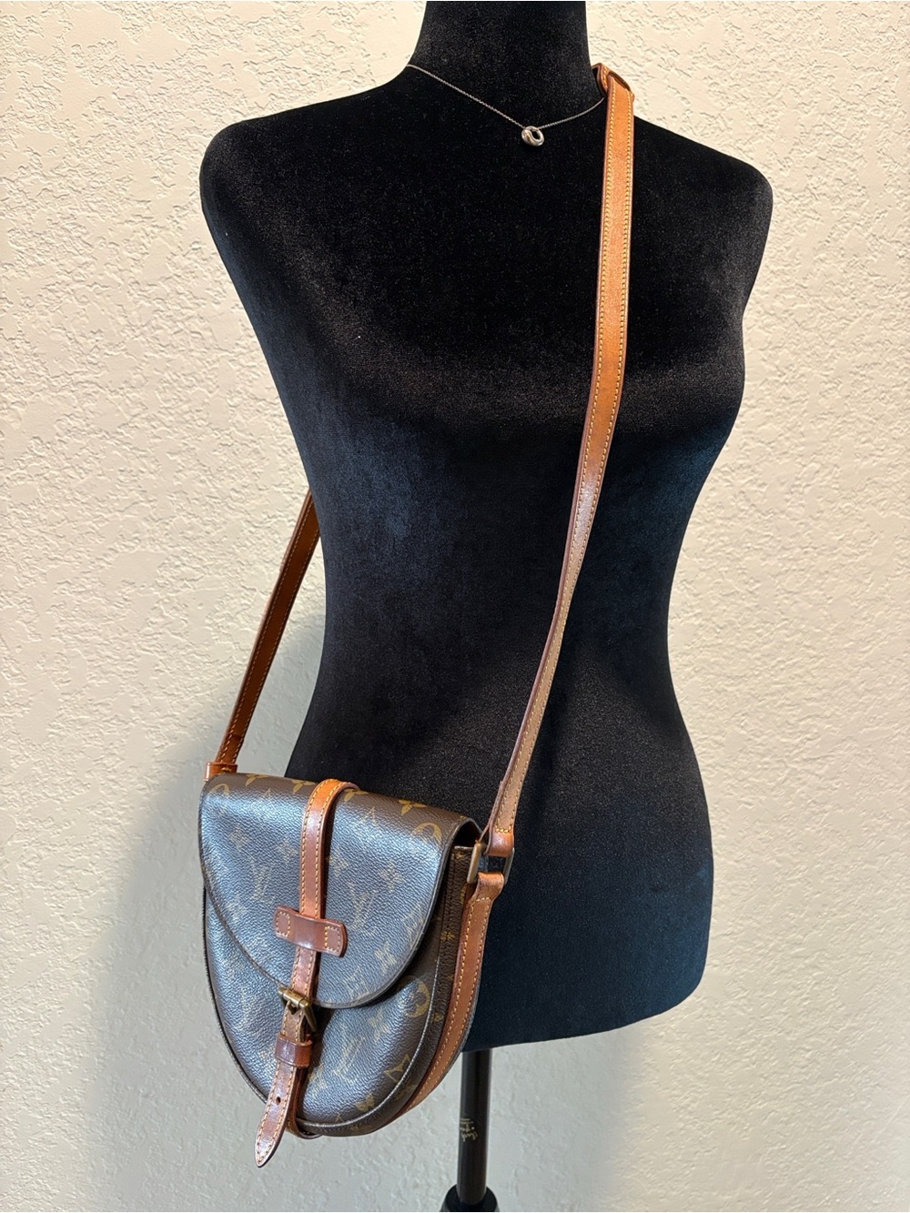 Louis Vuitton Chantilly PM Brown
Monogram Shoulder Bag - Picture 12 of 12